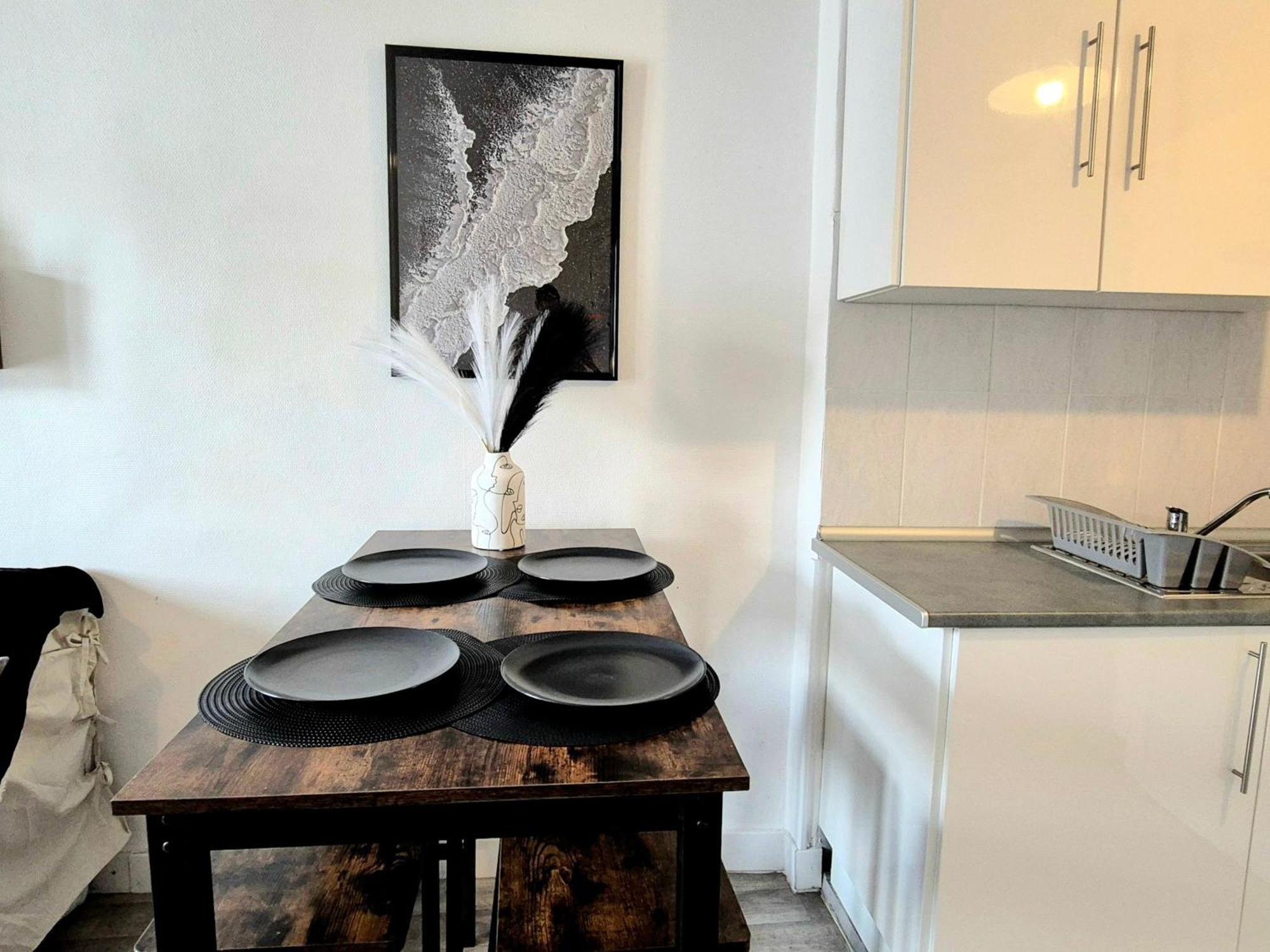 L'Atelier-T2 Proche Du Centre-Wifi-Parking Apartman Lourdes Kültér fotó